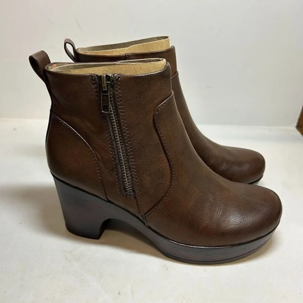 b.o.c Womens 6.5 M Dark Brown Blakelynn Platform Wedge Ankle Booties NIB QV4